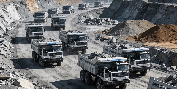 智领无人矿山!长运娱乐入局矿山机械,长运平台打造电动